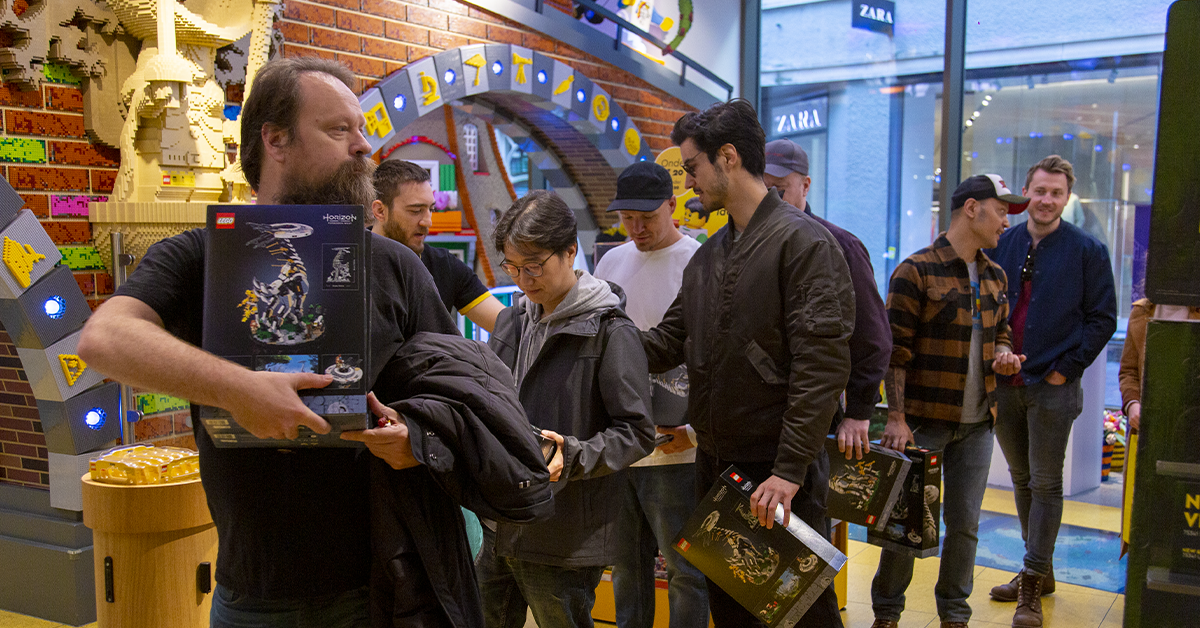 Guerrilheiros ansiosos na fila para comprar seus Tallnecks