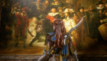 Aloy looking at Night Watch